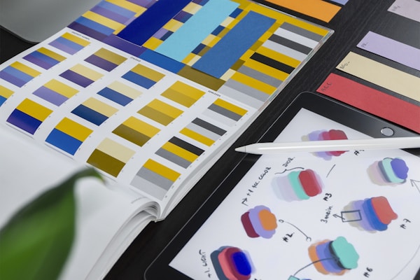 Modern website design on desktop and mobile